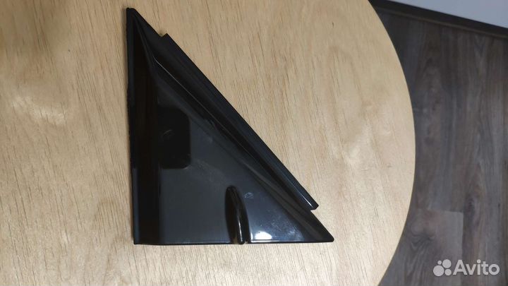 Накладка декоративная Toyota Camry XV70 2020