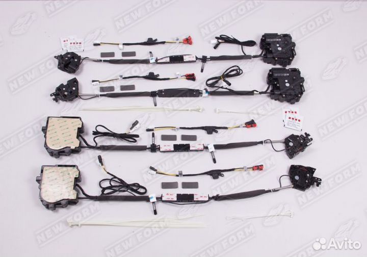 Доводчики комплект Lexus LX 570 2007-2015