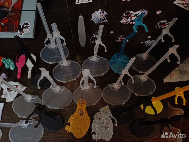 Подставки и аксессуары для кукол монстр хай