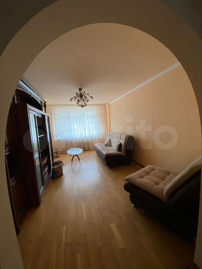 3-к. квартира, 90 м², 1/5 эт.