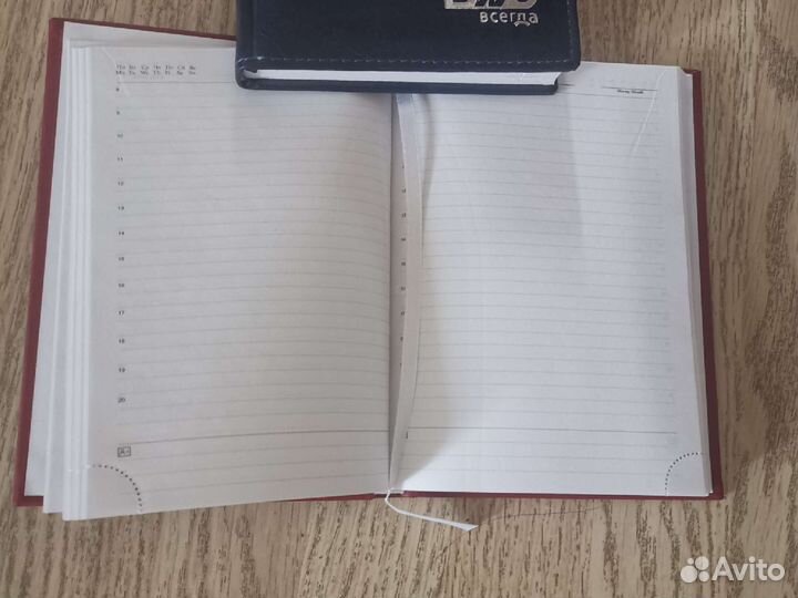 Ежедневники и блокноты