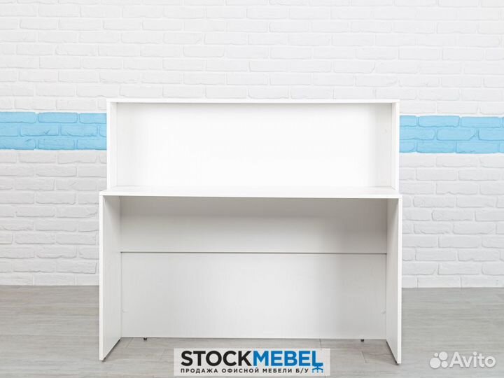 Стойка ресепшн