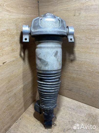 Стойка задняя левая Audi Q7 4L