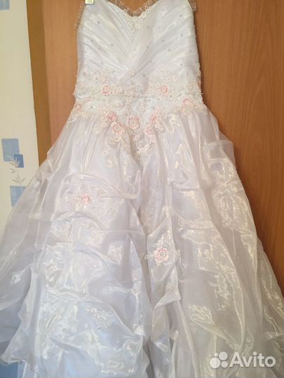 Платье свадебное