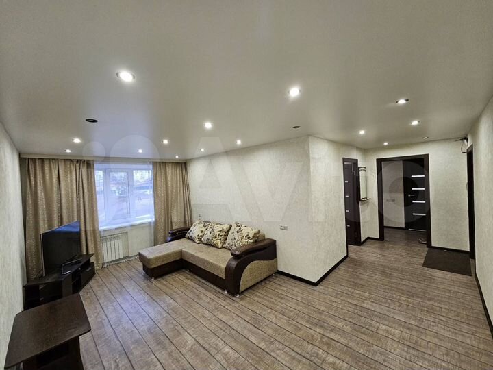 2-к. квартира, 55 м², 3/9 эт.