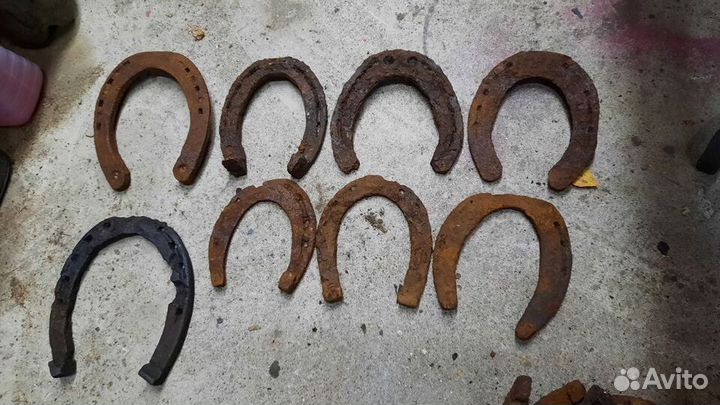 Подковы старые кованные финские много