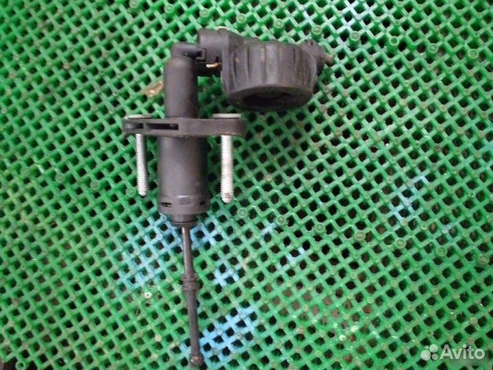 Главный цилиндр сцепления Chevrolet Cruze J