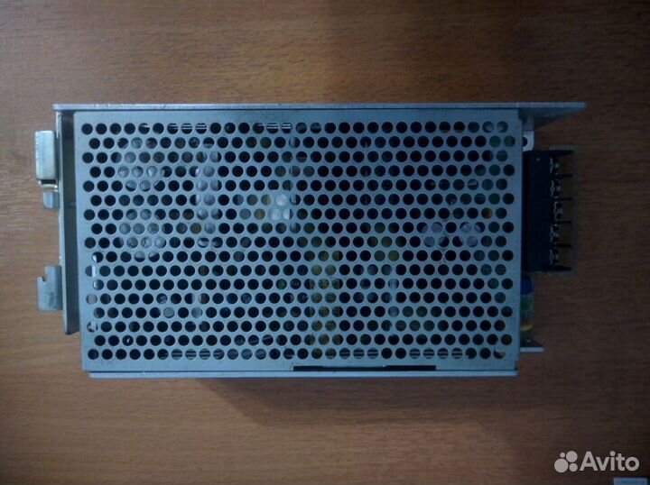 Импульсный блок питания 220/24 В