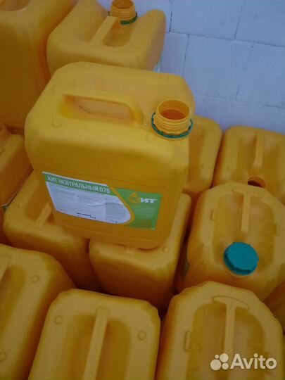 Канистра из под моющего средства
