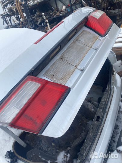 Крышка багажника Nissan Pulsar Almera N15