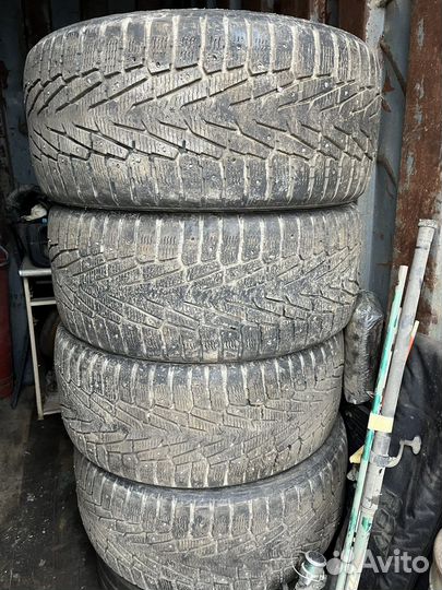 Nokian Tyres Hakkapeliitta 7 SUV 275/40 R20
