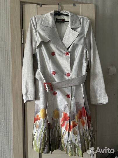 Плащ женский