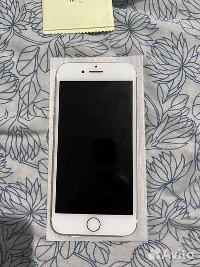 Телефон iPhone 7 32 гб