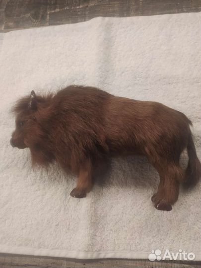 Фигурка Зубр