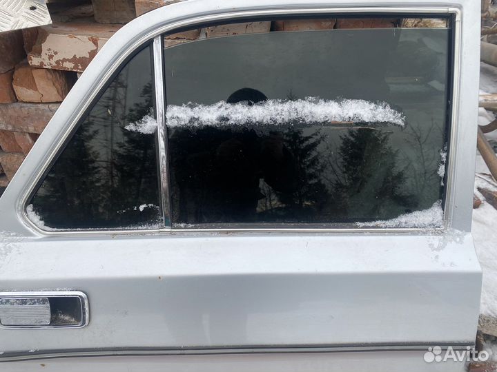 Задняя правая дверь Волга 3102