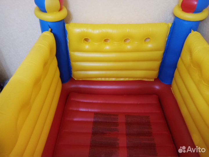 Надувной игровой центр