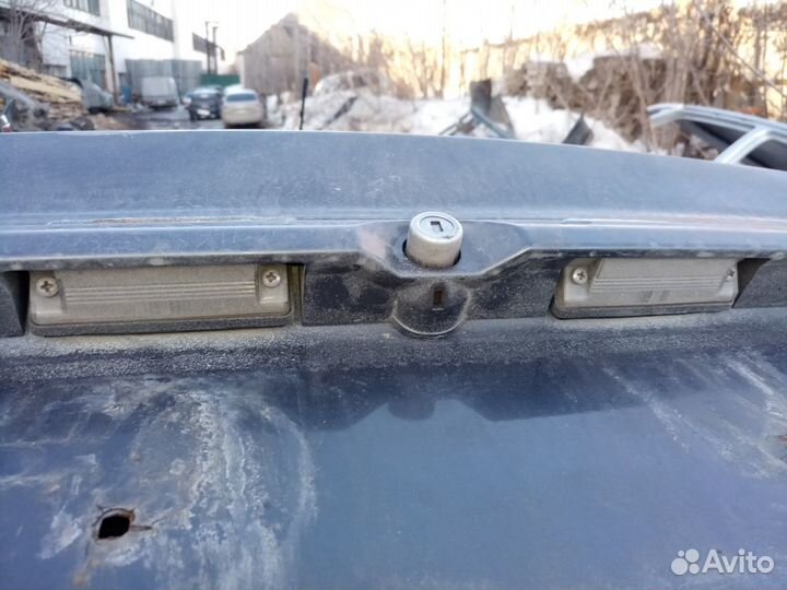 Подсветка номера Mitsubishi Carisma