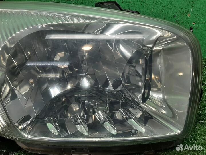 Фара правая Toyota RAV4 A2 2003