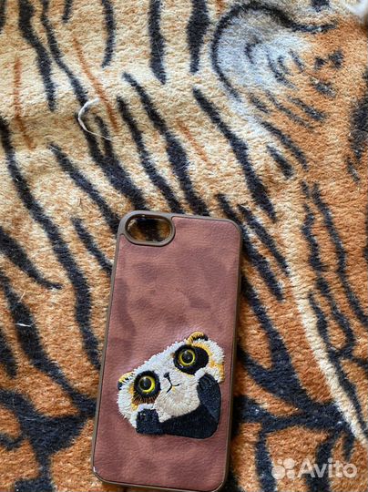 Продам чехлы на iPhone 7