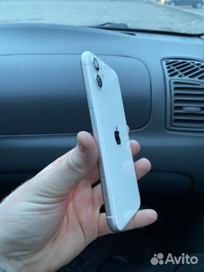iPhone 11 на 128