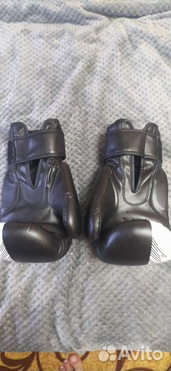 Боксерские перчатки 12 oz