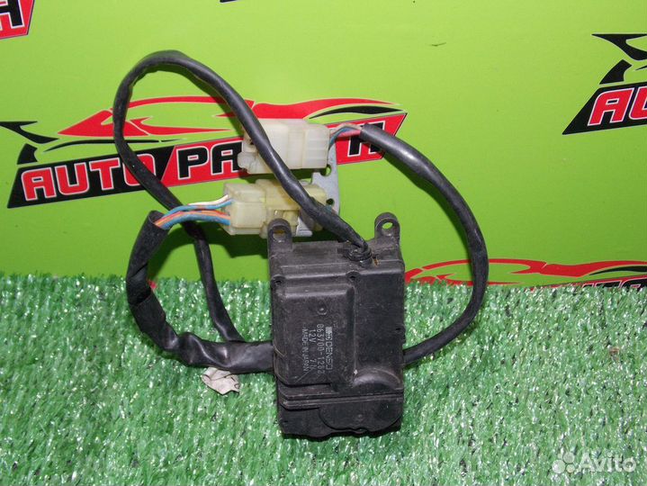 Мотор заслонки печки toyota GS130, GS131,GS136V,JZ