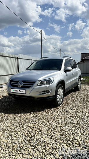 Volkswagen Tiguan 2.0 AT, 2010, 125 000 км