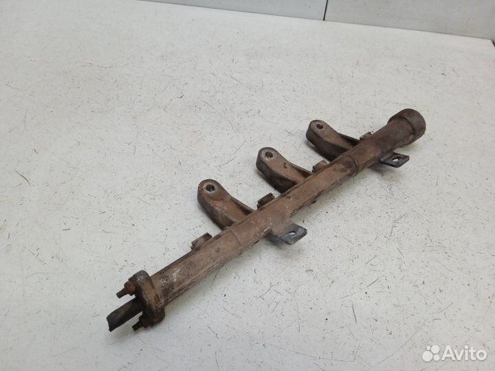 Рейка топливная (рампа) Hyundai Accent 1.3 2001