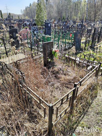 Уборка и уход за могилами близких