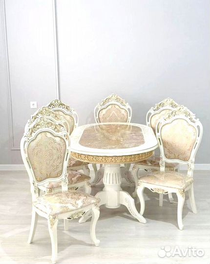 Столы и стулья