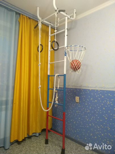 Детская шведская стенка с турником