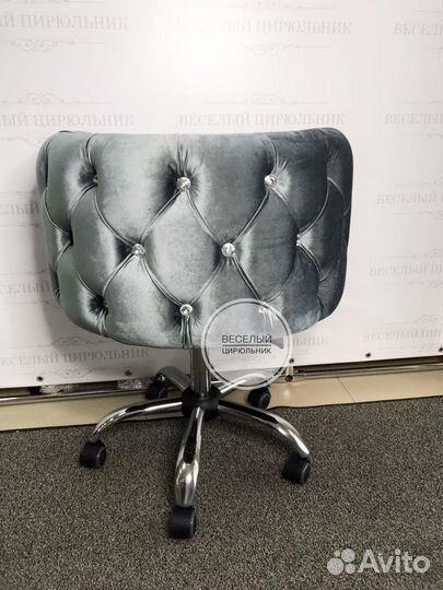 Кресло Зефир с каретной стяжкой натуральная кожа