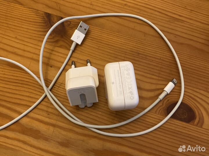 Зарядное устройство для iPhone