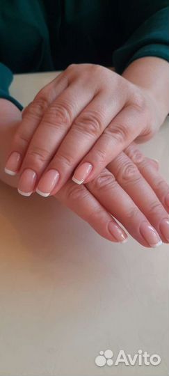 Маникюр, педикюр,наращивание ногтей