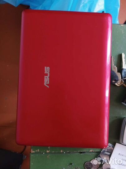 Asus eee pc1215b