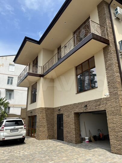 Дом 333,5 м² на участке 6,5 сот.