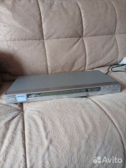 Sony Player DVD/CD DVP-NS585P