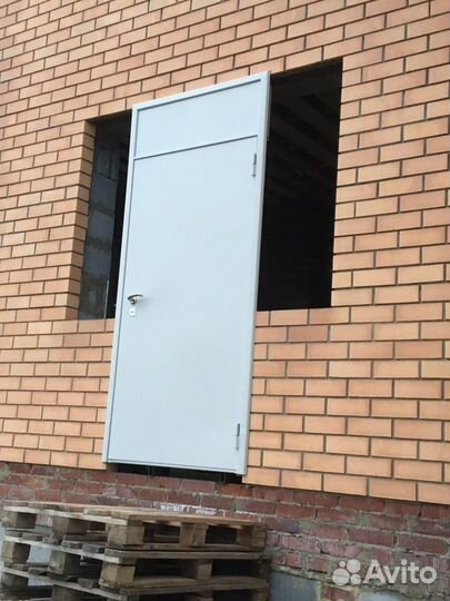 Металлические двери (карманы,перегородки,кладовки)