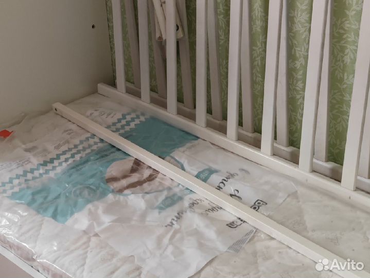 Детская кроватка трансформер с маятником