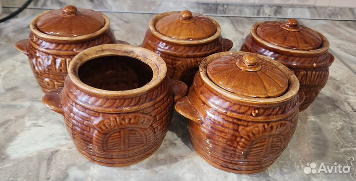 Набор глиняных горшочков