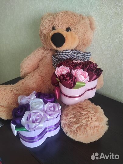 Букет из атласных лент в коробке 