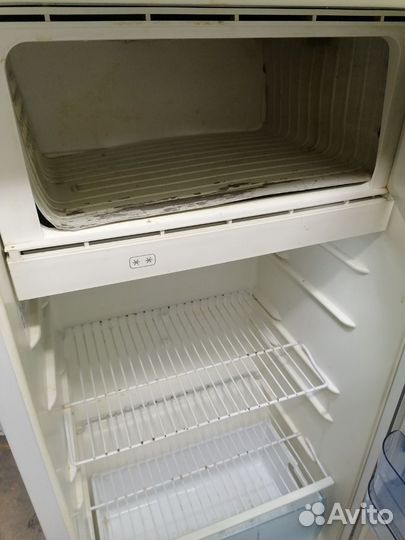 Холодильник Бирюса