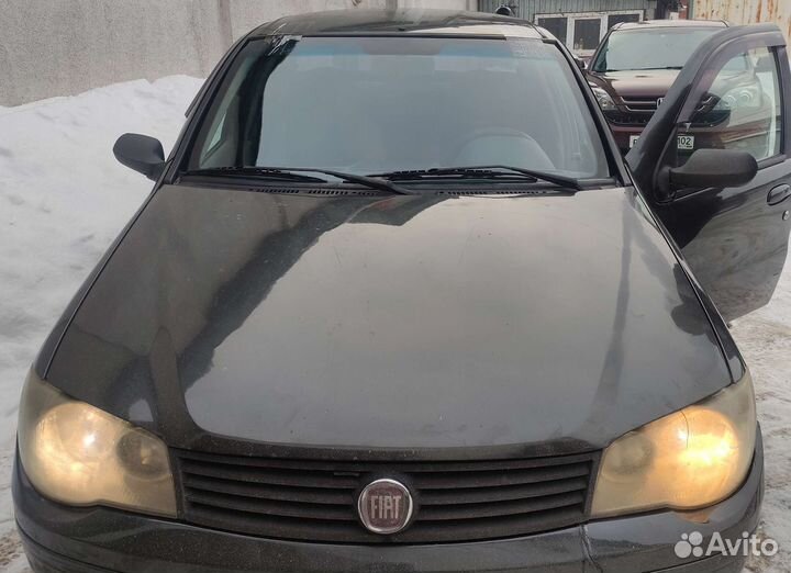 Лобовое стекло Fiat Albea (2003)