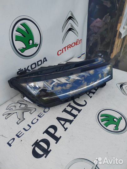 Фара правая Skoda Octavia A8 2020-2023