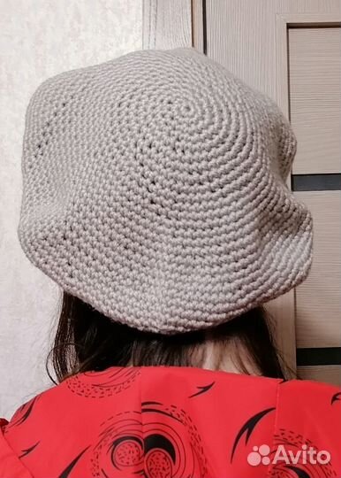 Вязаные изделия ручной работы: берет