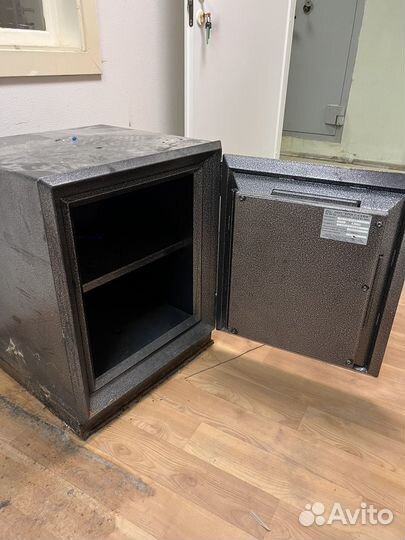 Сейф банковский св302 сс06