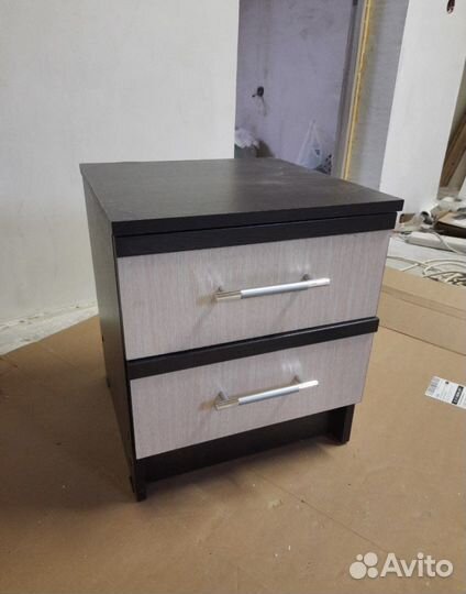 Тумба прикроватная