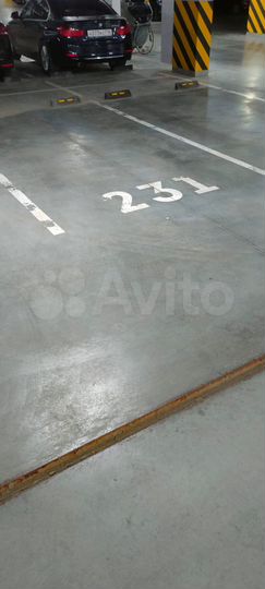 Машиноместо, 13 м²