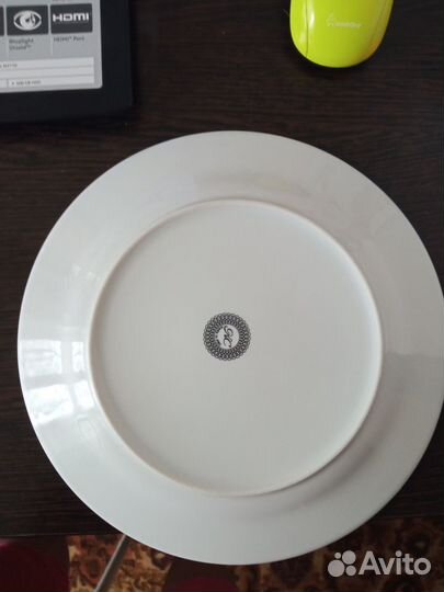 Тарелки новые диаметр 24 см