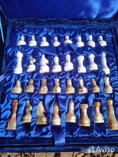 Шахматы из натурального камня